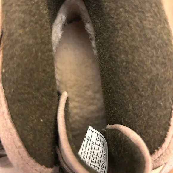 UGG Tan Heeled Lace Up Ankle Boots with Chunky Heel Rugged Sole Lined Size 8.5 - Picture 8 of 15